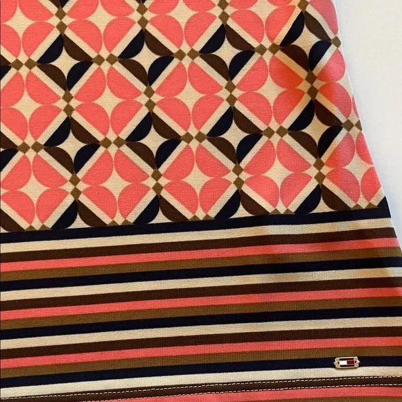 NWT Tommy Hilfiger Pink Geometric Women's Top size large - Picture 4 of 6